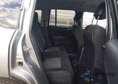 2016 Jeep Compass Sport из США, поврежденный, VIN 1C4NJCBA4GD743273